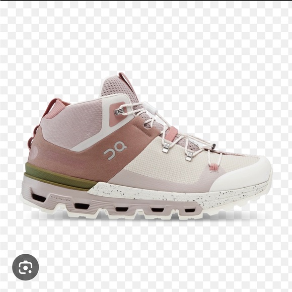 On Cloudtrax Hiking Boots W6.5 - Picture 1 of 8